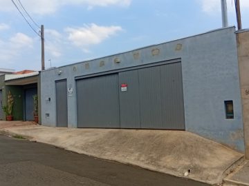 Casa no Jardim Celani – 2 suítes e amplo quintal